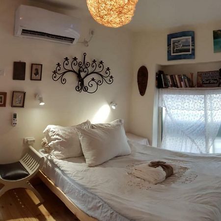 Studio Apt Great Location Heart Of Downtown District Apartment Haifa Exterior photo
