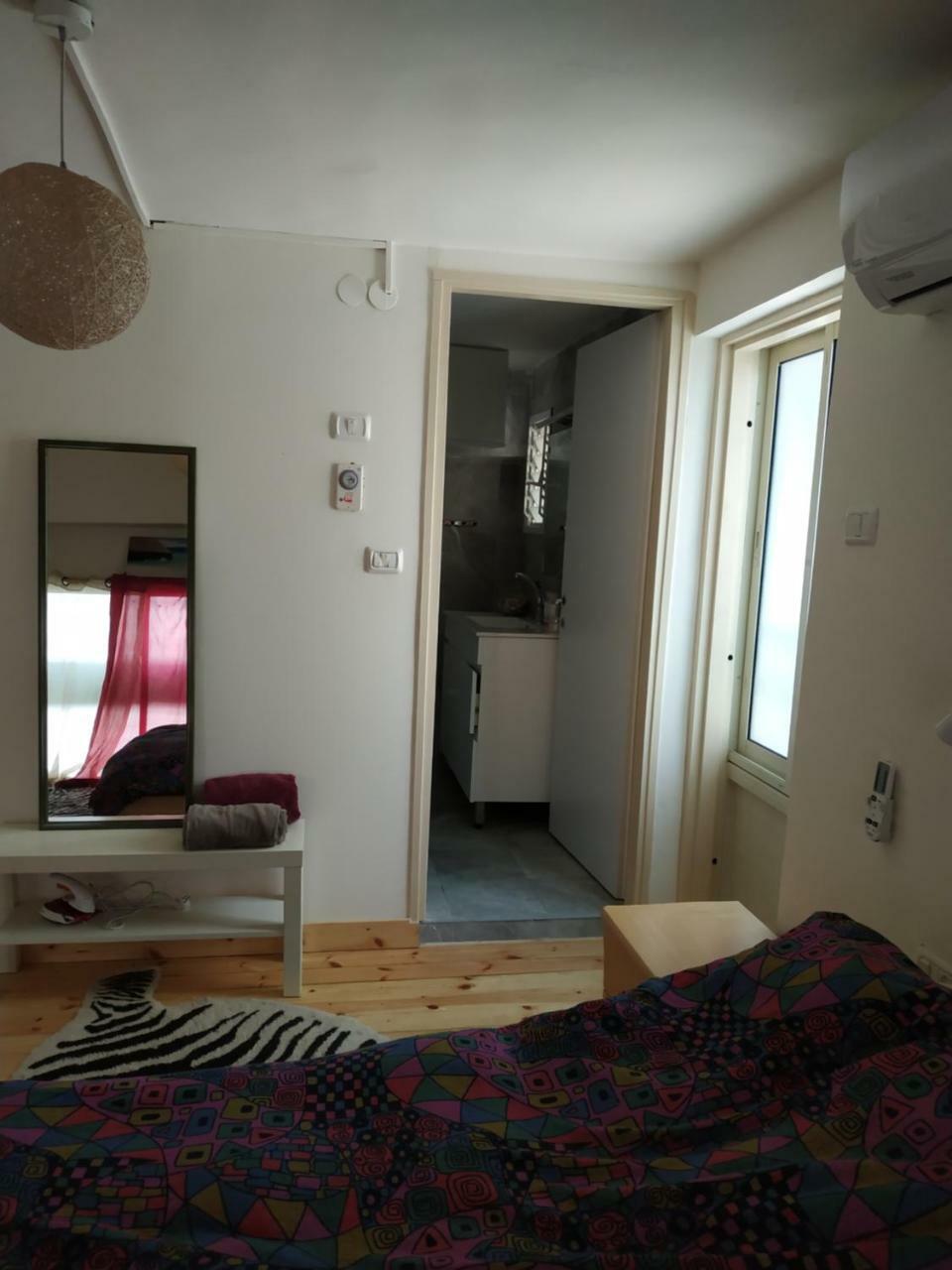 Studio Apt Great Location Heart Of Downtown District Apartment Haifa Exterior photo